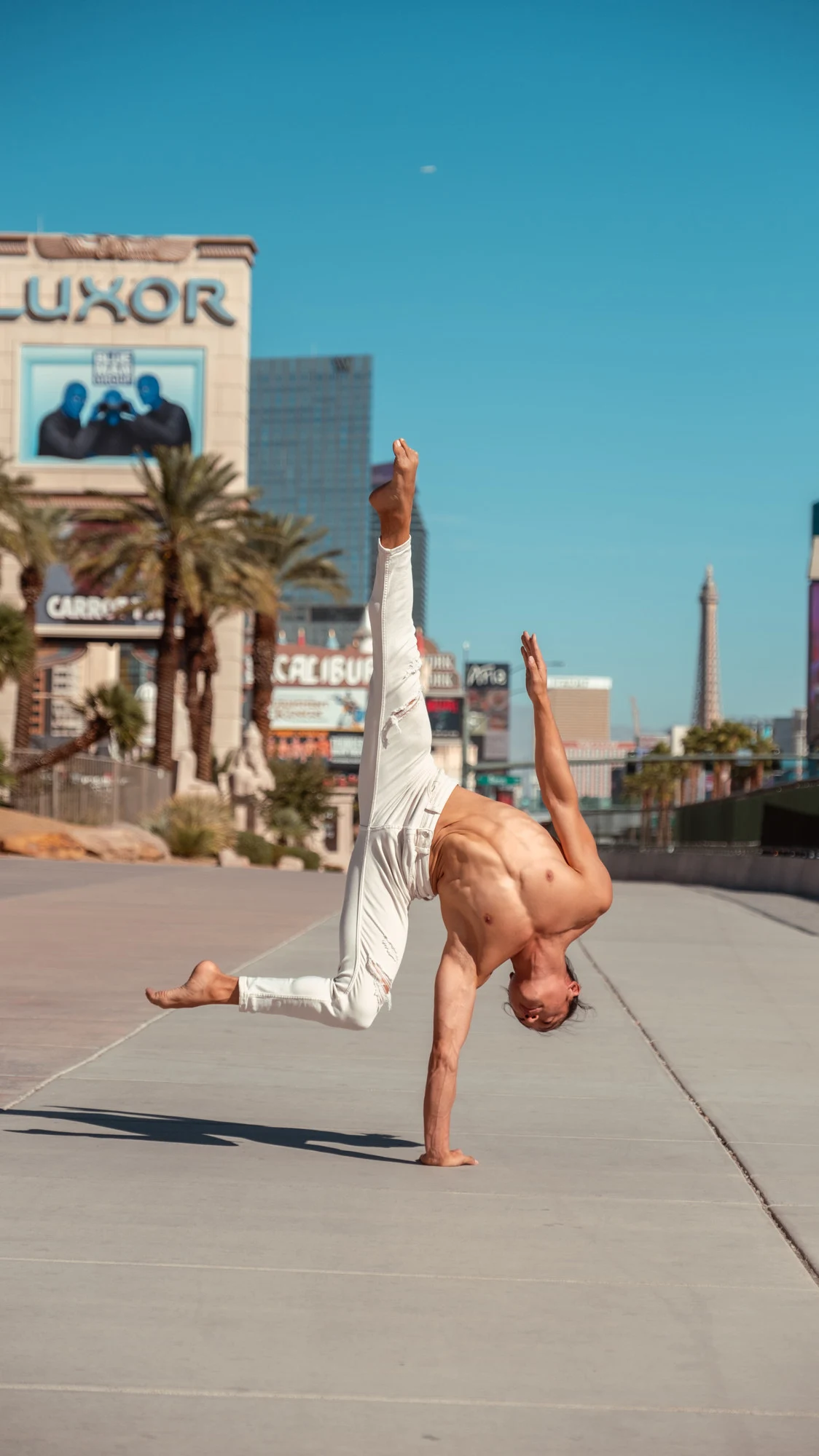 Ochir hand balancing outdoors in Las Vegas
